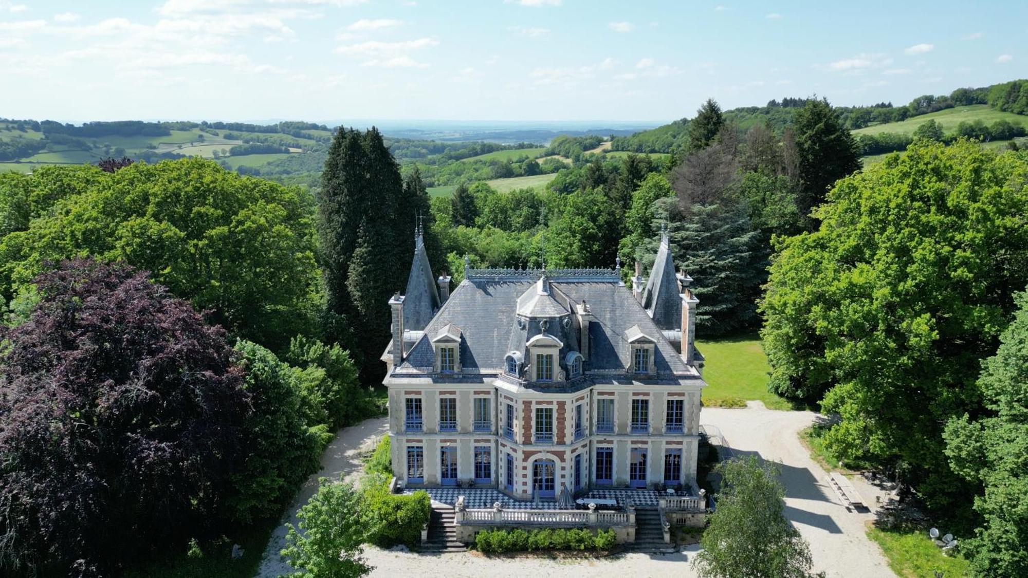 Chateau De Clinzeau Saint-Leger-de-Fougeret 外观 照片